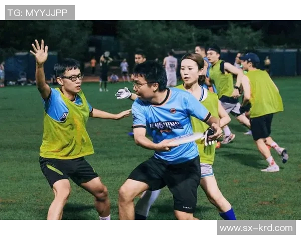 重庆飞盘队飞盘意识排名创新高展现团队实力与竞技水平的飞跃